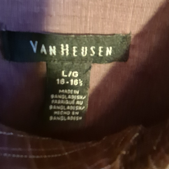 Van Heusen button down shirt - Picture 5 of 5